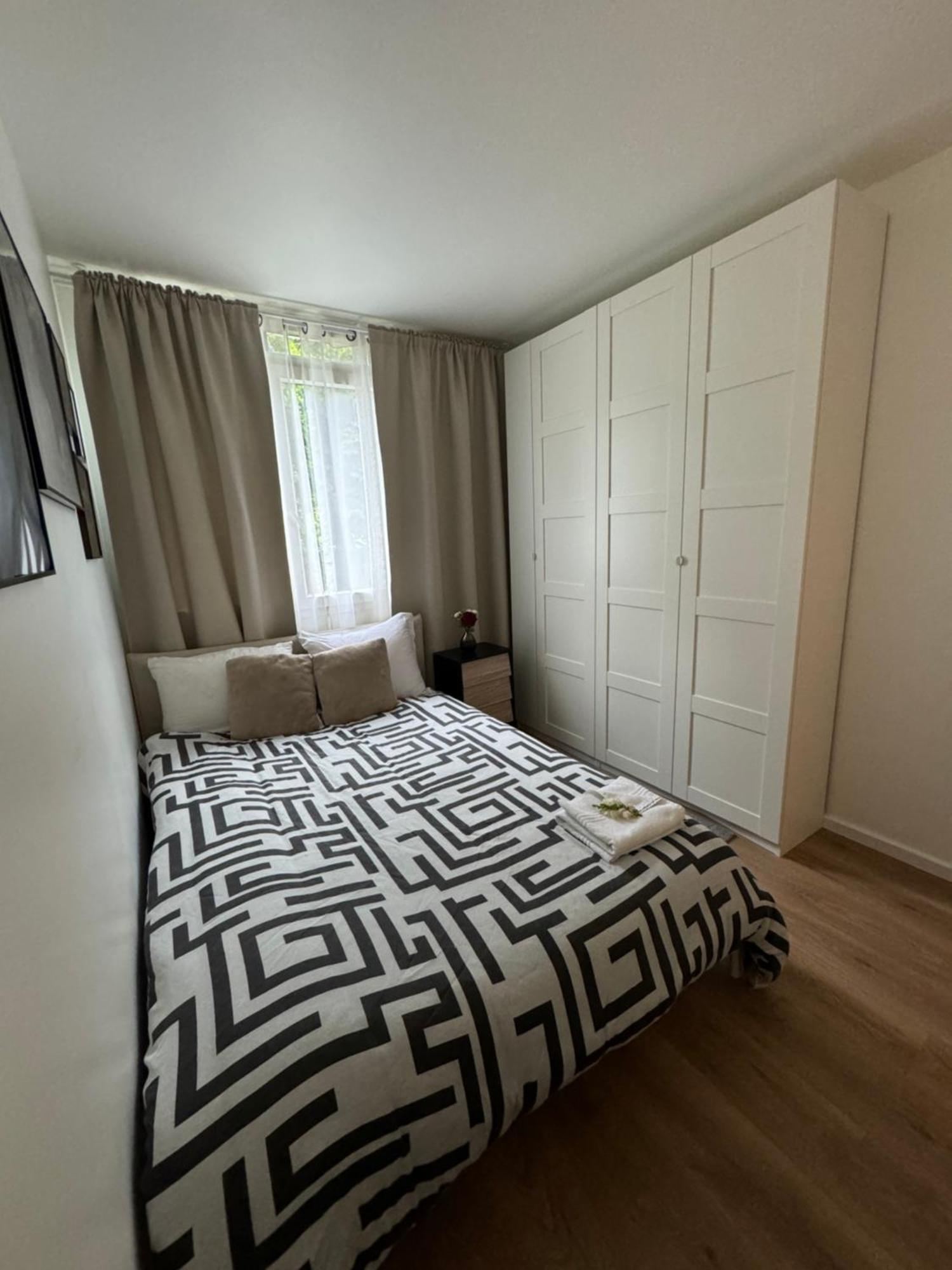 Une Chambre Dans Un Appartement Ablon-sur-Seine Eksteriør bilde